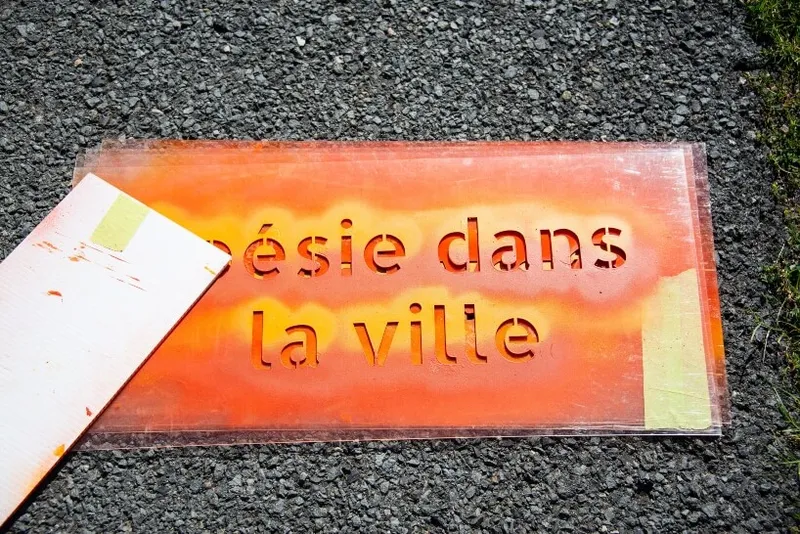 Les fenêtres qui parlent - Poésie dans la ville - 13