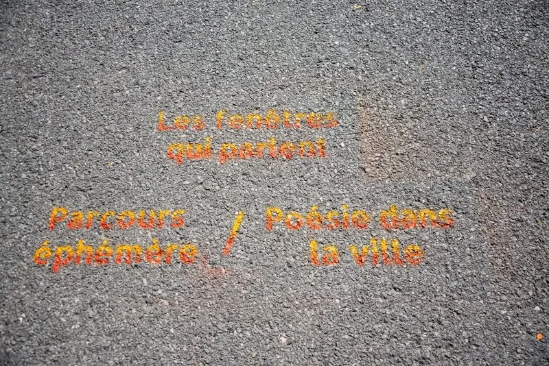 Les fenêtres qui parlent - Poésie dans la ville - 14