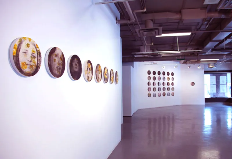 Liens sacrés, Portraits de femmes / CDEx - 1