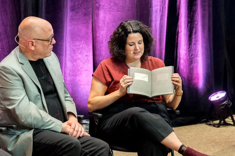 Table ronde et lancement de livre - 13